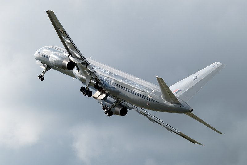 158_Fairford RIAT_Boeing 757-2K2.jpg